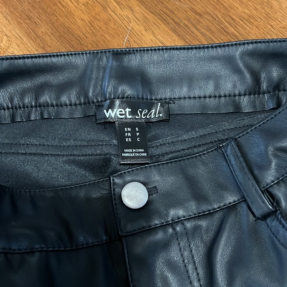 Wet seal black faux leather pants - Picture 3 of 7